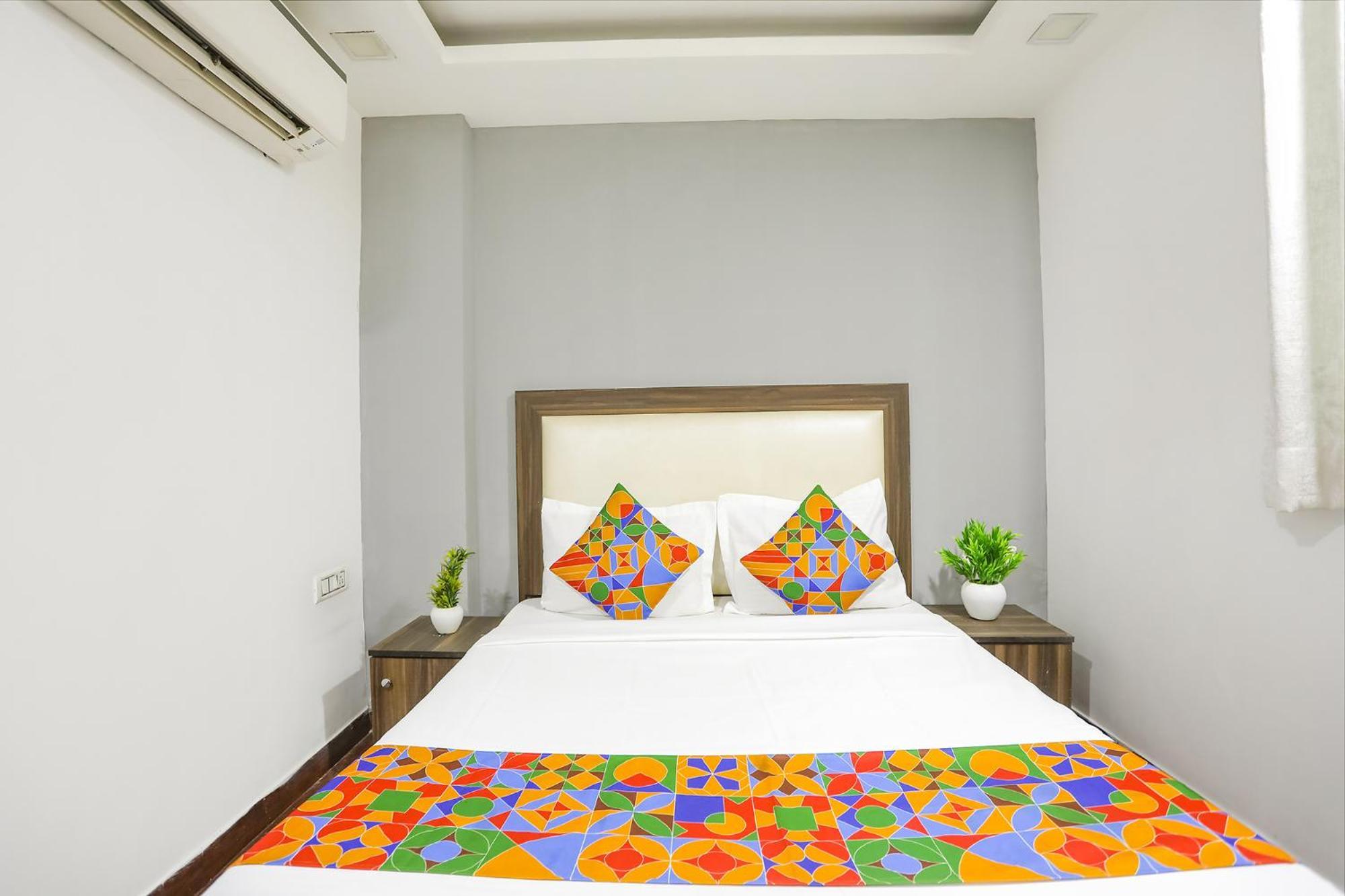 OYO 91803 Hotel Mannat New Delhi Buitenkant foto