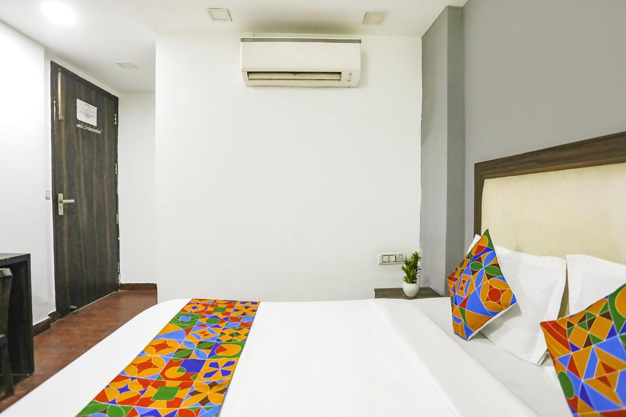 OYO 91803 Hotel Mannat New Delhi Buitenkant foto