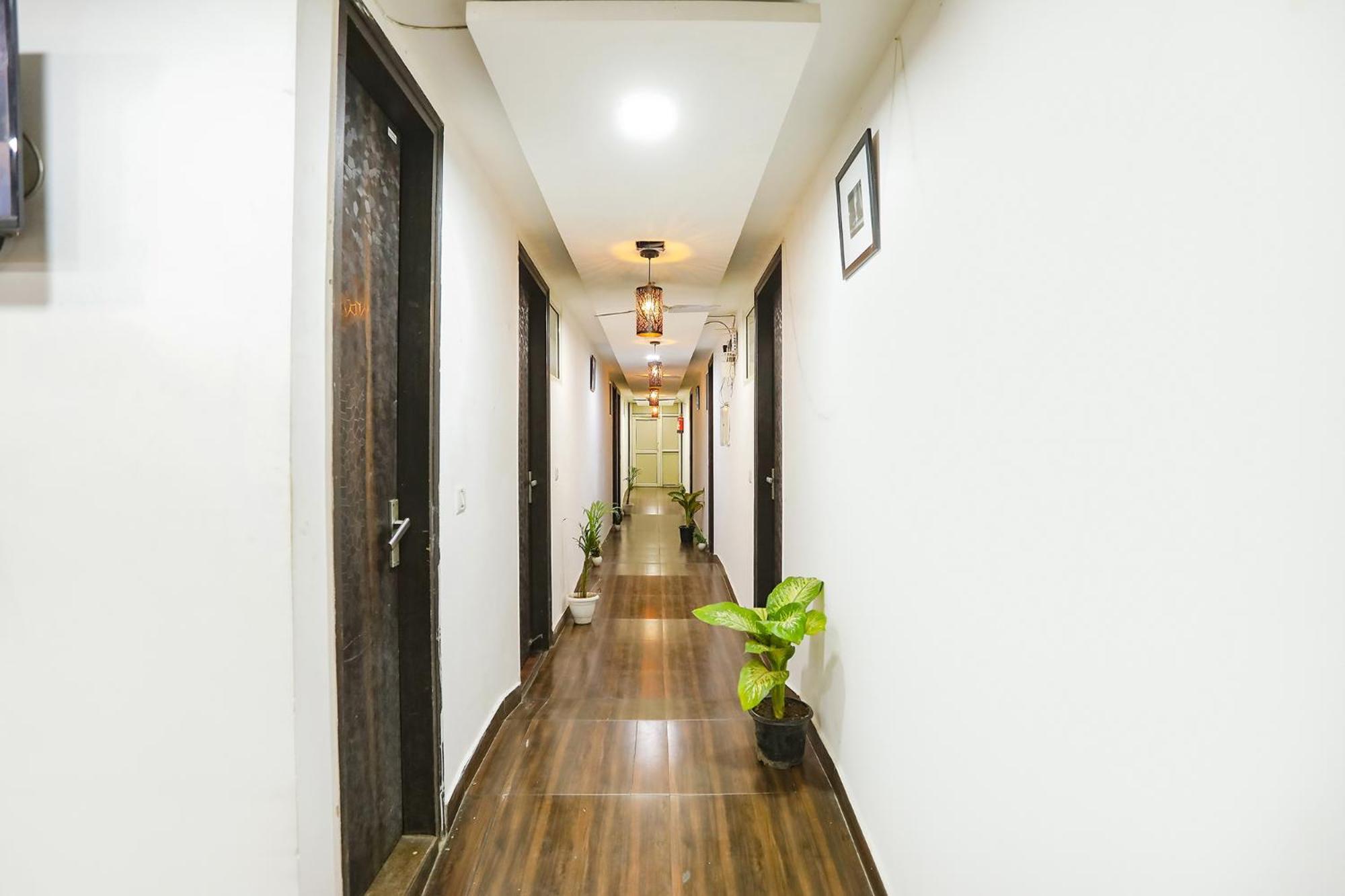 OYO 91803 Hotel Mannat New Delhi Buitenkant foto