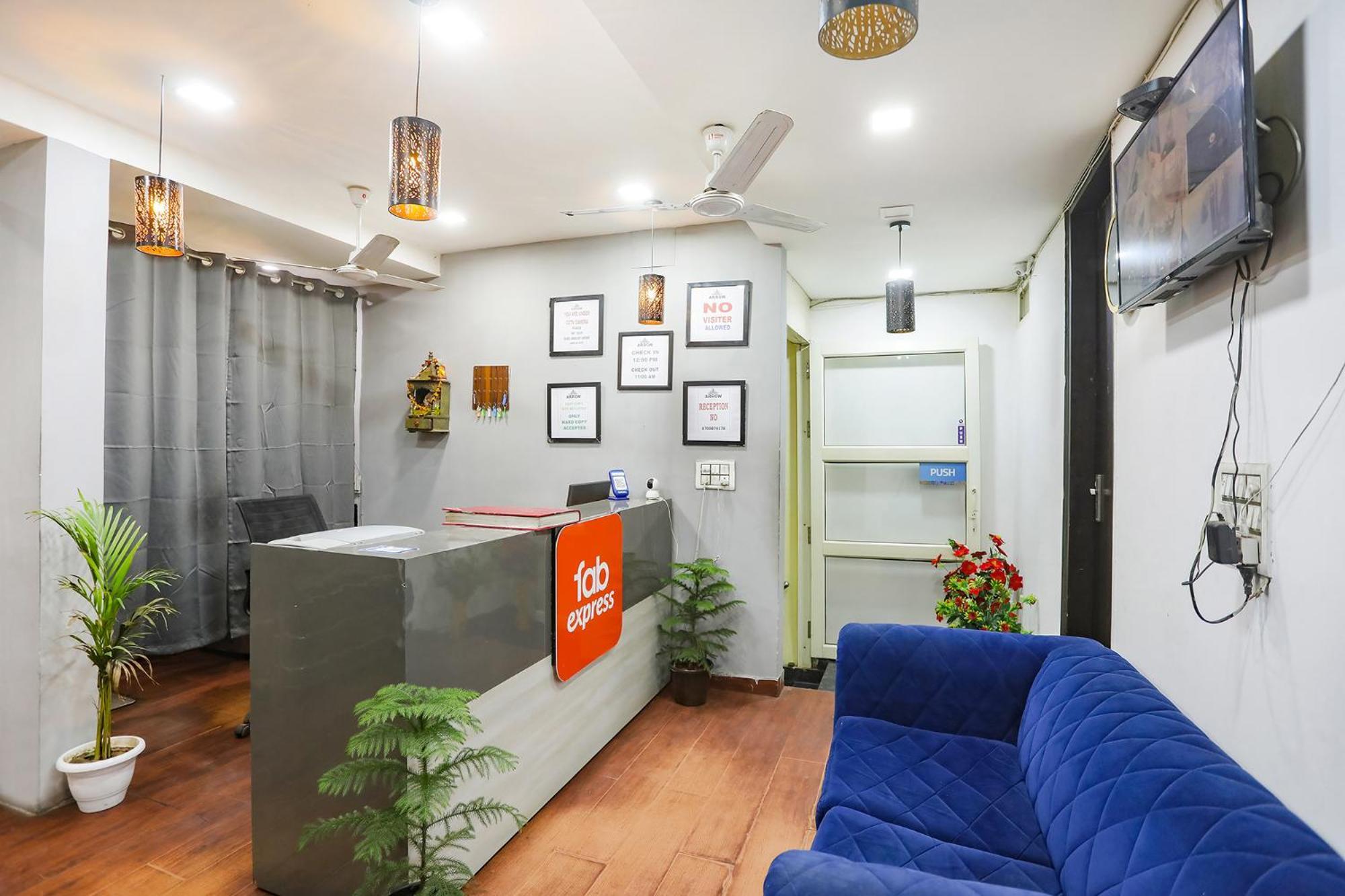 OYO 91803 Hotel Mannat New Delhi Buitenkant foto