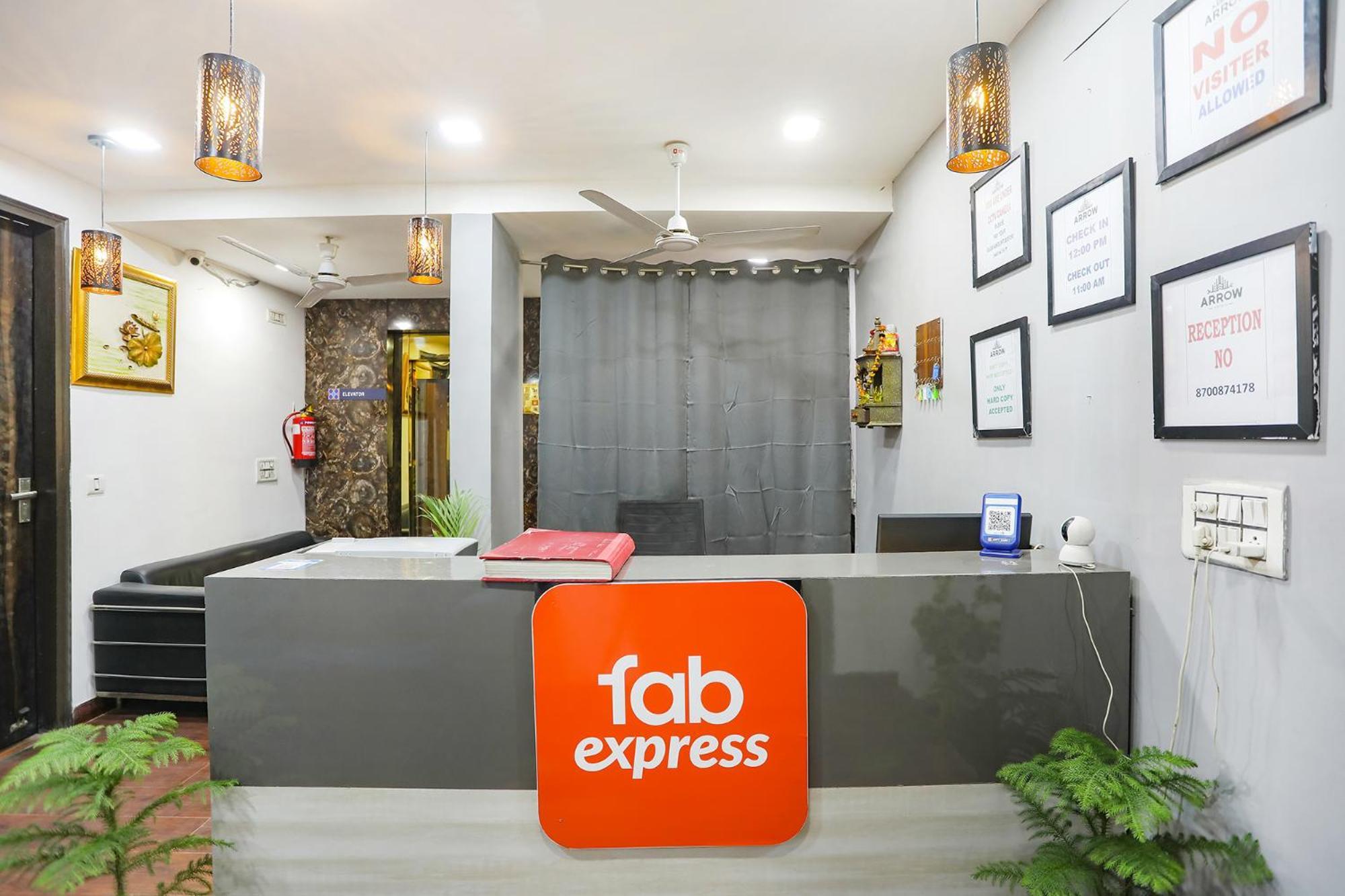 OYO 91803 Hotel Mannat New Delhi Buitenkant foto