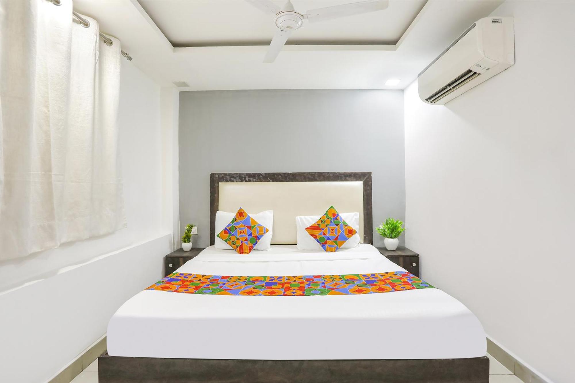 OYO 91803 Hotel Mannat New Delhi Buitenkant foto